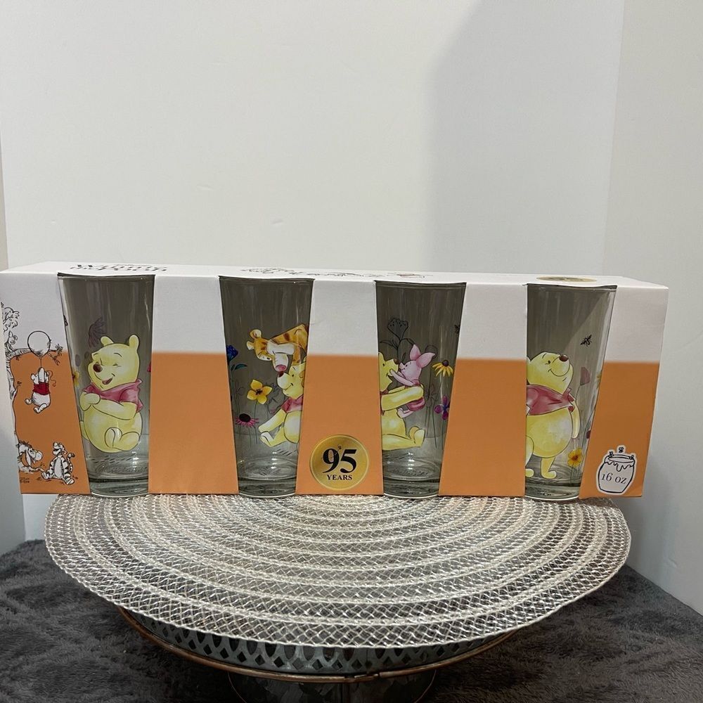 Disney Winnie the Pooh Flowers glasses set of 4 NWT